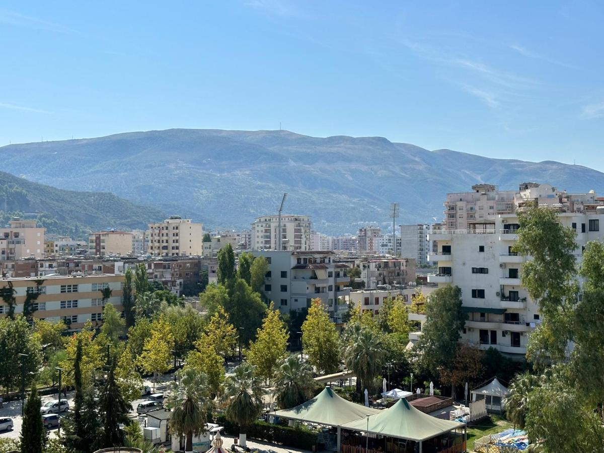 Cozy Sun-lit Apartment Vlorë